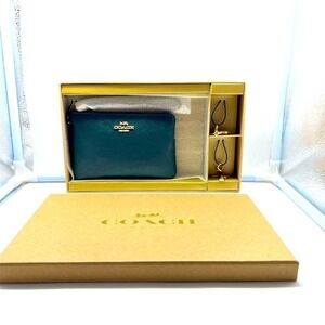 COACH Forrest Green and gold Boxed Corner Zip Wristlet new w/charms